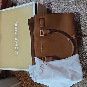 Michael Kors Sheila Satchel